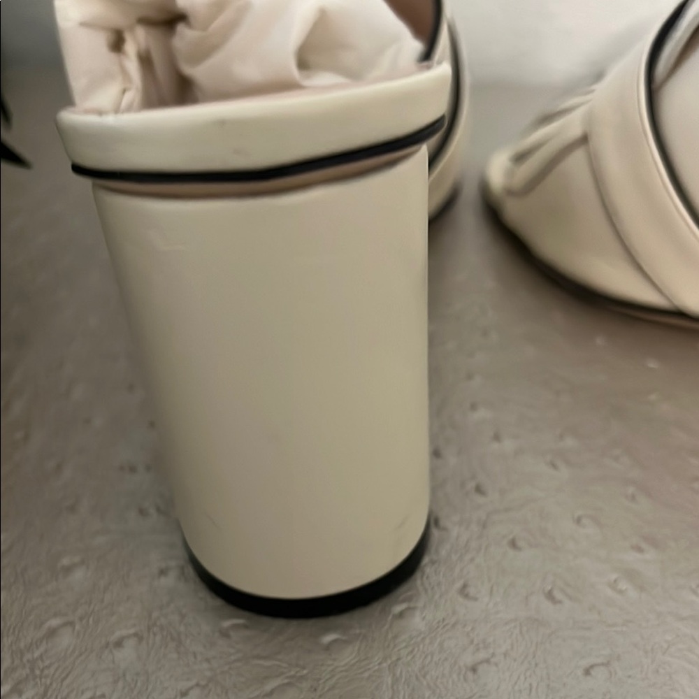 Gucci leather slides with gold double GG hardware .size 39 - Picture 8 of 15